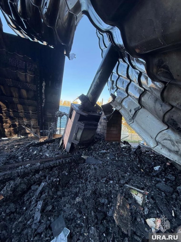 Пожар предположительно произошел из-за накала дымовой трубы