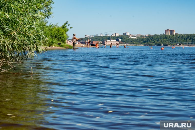 Пять водоемов в ХМАО разрешены для купания летом  