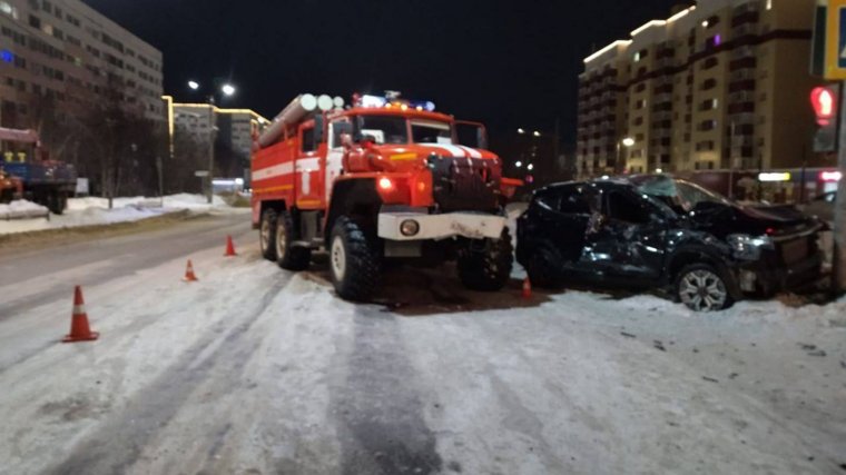 Водитель легкового автомобиля был доставлен в больницу для разовой медпомощи