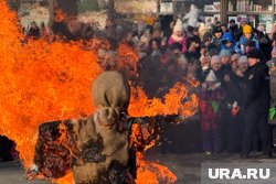 Чучело сожгли в горсаду