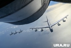 Бомбардировщики B-52H едва не нарушили государственную границу России