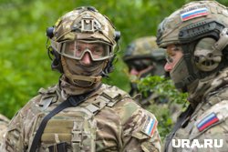 Сотрудники ФСБ окружили дом Магомедова