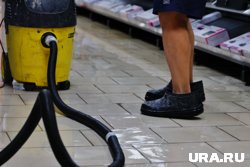 В Кургане ливень затопил торговый центр. Видео