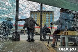Вандалы разбили стекло на остановке в Заозерном (архивное фото)