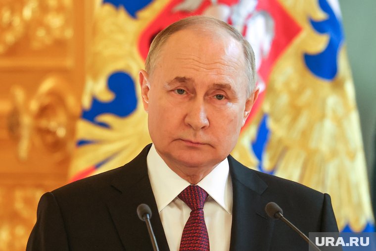 Путин подписал закон о снижении госпошлины