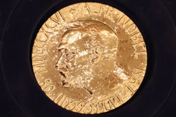 Премию мира получила лидер венесуэльской оппозиции Мария Корина Мачадо