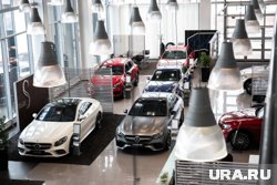 Многие покупатели сталкиваются с навязыванием допуслуг в автосалонах