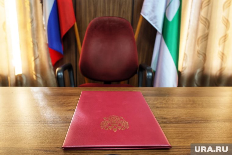 В курганском округе готовится замена спикера районной думы