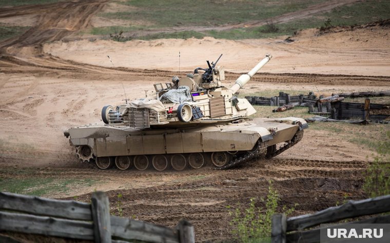 США отправили на военную базу НАТО в Польше танки M1 Abrams