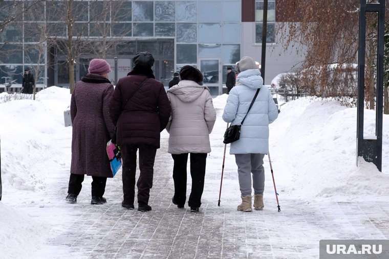 Россиянки, которые родили в регионах Крайнего Севера и воспитали до восьмилетнего возраста хотя бы двух детей, могут выйти на пенсию в 50 лет