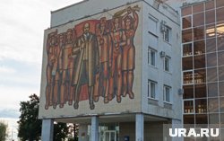 Ленин стал шестипалым из-за того, что рабочие ошиблись, когда делали тень на руке на огромной мозаике