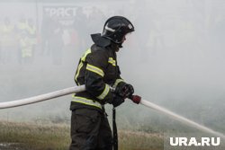 В Тазовском районе ЯНАО загорелось здание