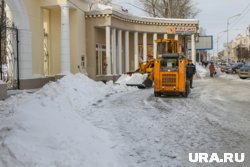 На улицах Нижневартовска работают 60 единиц спецтехники