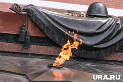 Главы государств возложили цветы к Могиле Неизвестного Солдата в Москве
