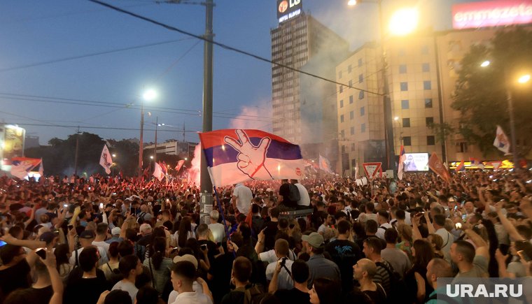 В западных СМИ писали, что во время протестов ощущалась значительная напряженность обстановки