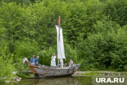 Пермяки построили копию старинной лодки, на которой поплывут по реке Чусовой (архивное фото)