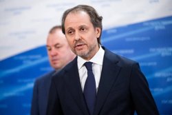 Миллионы россиян не могут позволить себе жилье и образование, ЛДПР предлагает решения