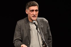 На режиссерский факультет Кеосаян поступил в 1984 году