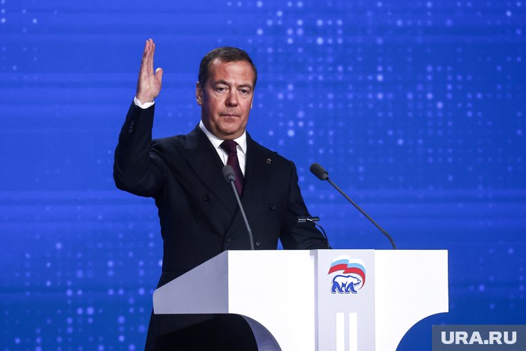 Конфискация российских активов может привести к непоправимым последствиям, заявил Дмитрий Медведев