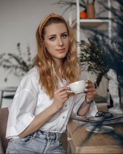 Анастасия вела в сети блог о парфюмерии. 
