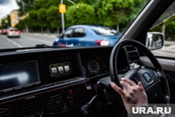 Если видеорегистратор ограничивает обзор в салоне авто, то водителю грозит штраф