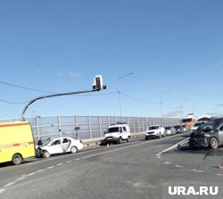 В Кургане столкнулись легковые автомобили 