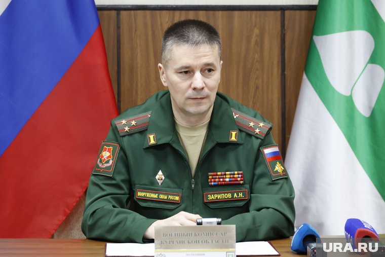 Зарипов уточнил, что более 1100 призывников будут проходить военную службу