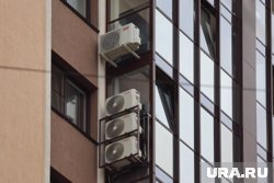 В Кургане из-за вредных веществ в воздухе рекомендуют пользоваться кондиционерами, а не открывать окна
