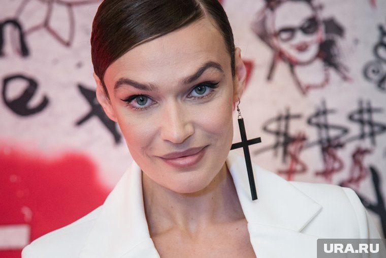 Телеведущая начала шить для себя, но решила расширить свою задумку