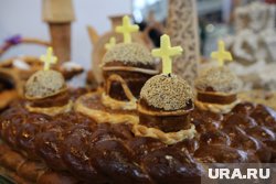 Скупой купец сошел с ума из-за своего пирога