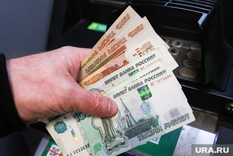 Первым делом нужно проверить данные и обратиться в банк