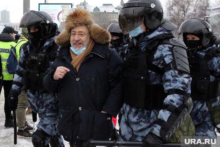 В качестве общественного деятеля Сванидзе участвовал в митингах, в частности, на Болотной площади в 2012 году