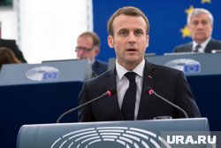 Президент Франции прокомментировал размещение военных на Украине