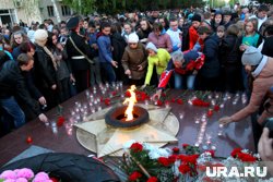 Ежегодно у огня проходит акция «Свеча памяти»
