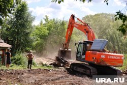 Старые дома начали сносить возле ТРЦ "Пушкинский"