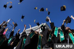 Уже сейчас будущие выпускники могут пройти на предприятии практику