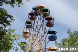 Старое колесо обозрения демонтируют в Кургане