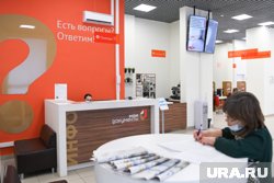 Есть два вида загранпаспортов - старого образца и биометрический