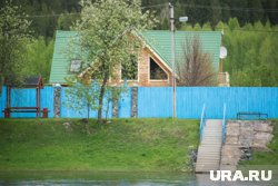 При выборе земли нужно учитывать наличие поблизости коммуникаций