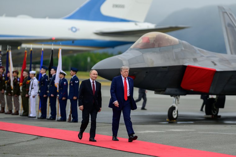 Президент Владимир Путин и американский лидер Дональд Трамп приблизили завершение конфликта
