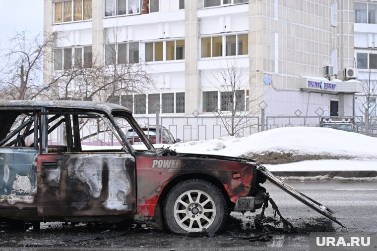 Авто загорелось прямо во время движения 