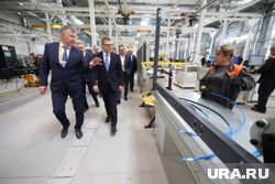 Текслер посетил новый сборочный комплекс завода «Урал»