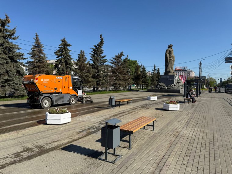 На Привокзальной площади наводят порядок