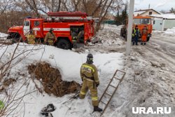 Сотрудники МЧС готовятся к эвакуации людей (Фото архивное)