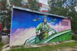 Первым украсили фасад трансформаторной подстанции на улице 50 лет ВЛКСМ, 6а