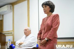 Трудовой контракт не продлевают из-за возраста Яна Львовича