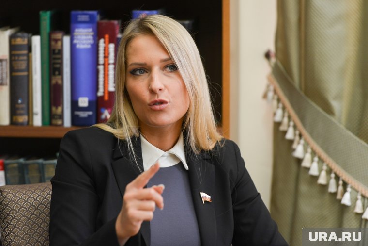 Яна Лантратова: «Ситуация создает неопределенность и социальную напряженность среди миллионов россиян»