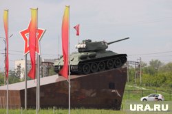 Памятник танкистам был установлен в Кургане в 1985 году