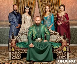 Наибольшую известность актеру принесла роль Султана в сериале «Великолепный век»