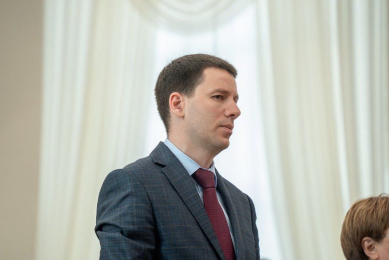 Представить нового зама Артюхова помог спикер заксо Сергей Ямкин